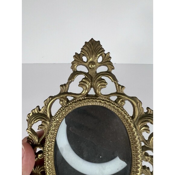 Antique Solid Brass Picture Frame  Oval Shaped, Rococo Style Frame Mate.‎ - Picture 5 of 9